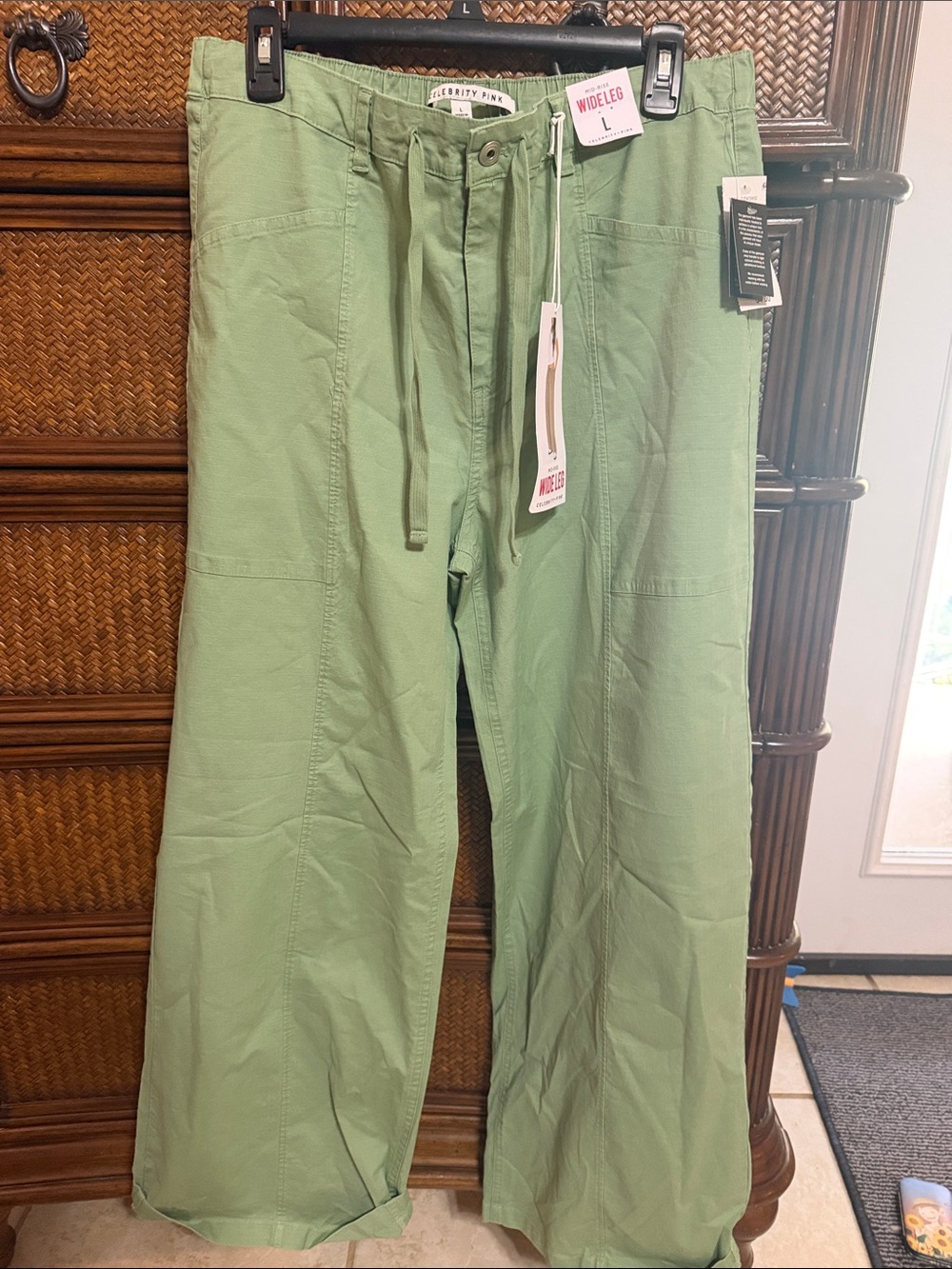 Celebrity Pink Light Green Cargo Wide-Leg Men’s Pants
